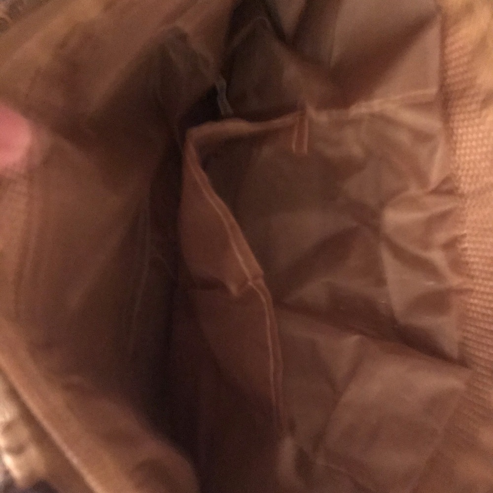 Cute Ruffled Purse - Picture 5 of 5